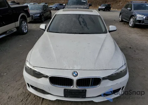 2013 BMW 328 Xi Sulev z USA, uszkodzony, nr VIN WBA3B5G53DNS00995